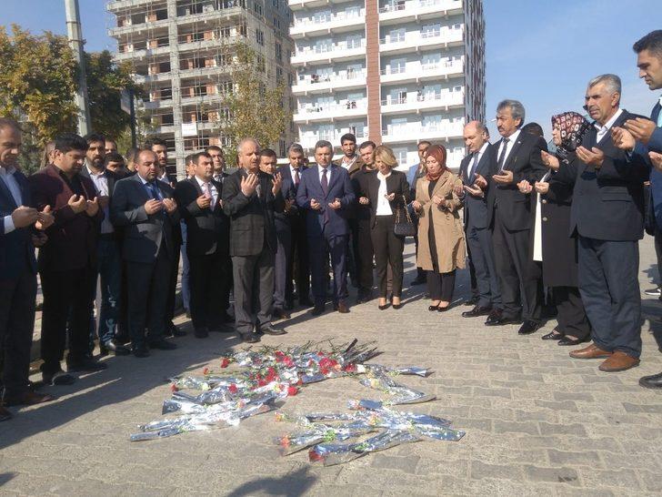 Şehit öğretmeni anarken gözyaşlarına boğuldu G3