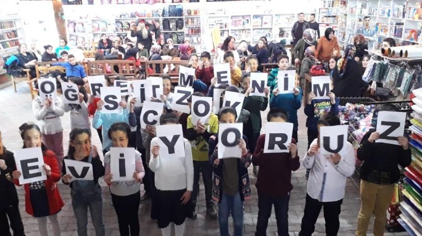 &Ouml;ğrencilerden &ouml;ğretmenlerini duygulandıran s&uuml;rpriz