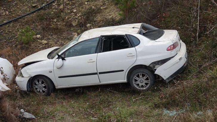 Akademisyenin otomobili şarampole devrildi: 2'si çocuk 7 yaralı G2