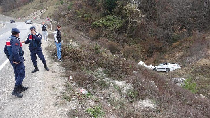 Akademisyenin otomobili şarampole devrildi: 2'si çocuk 7 yaralı G3