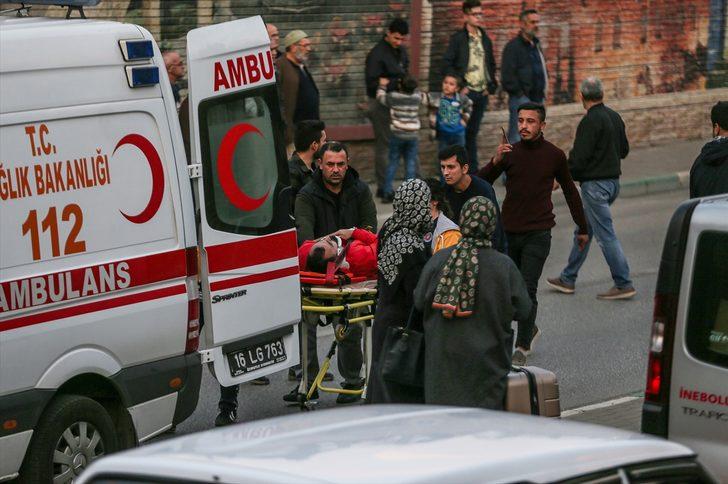 Bursa'da otomobil köprüden düştü: 4 yaralı G1