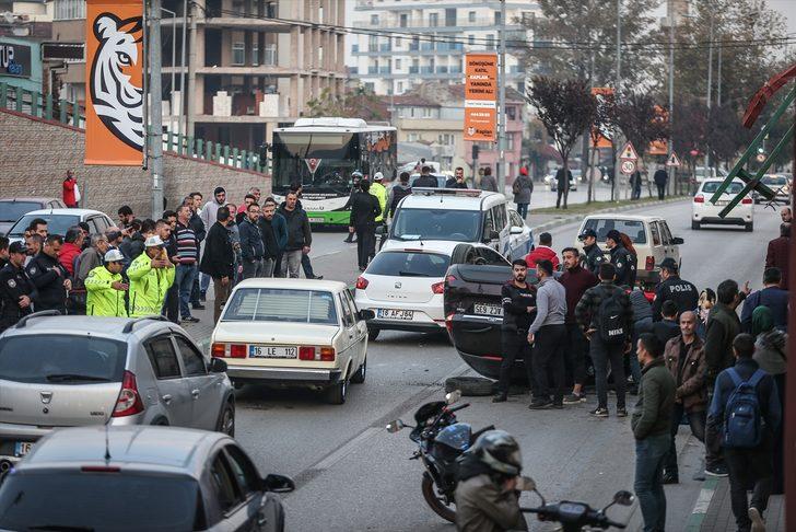 Bursa'da otomobil köprüden düştü: 4 yaralı G3