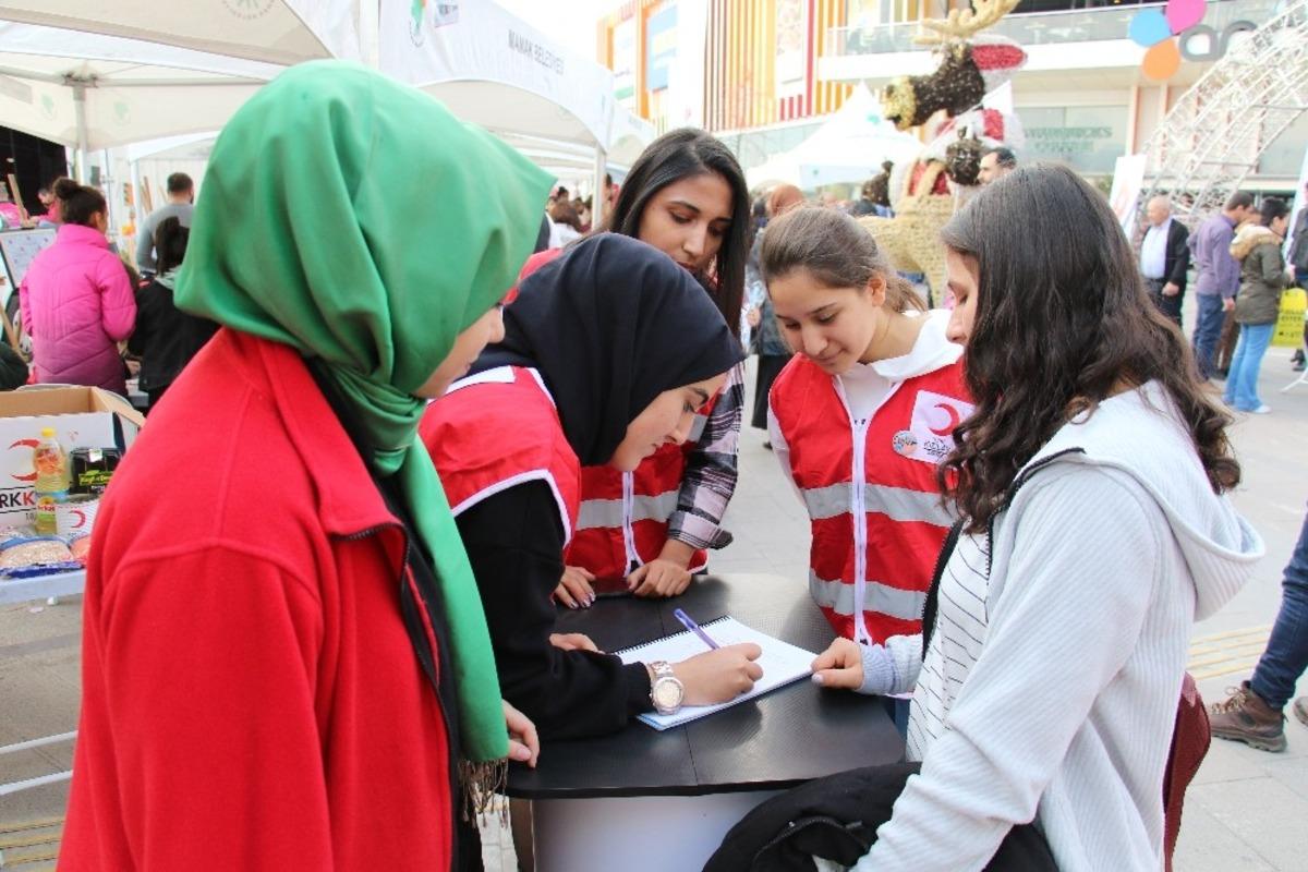 Nata Vega&rsquo;daki Eypio konserine vatandaşlardan b&uuml;y&uuml;k ilgi