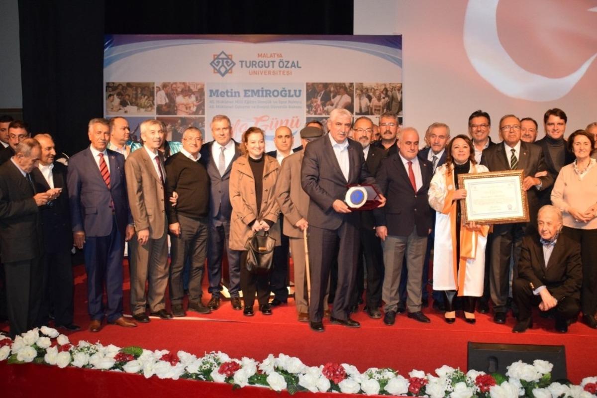 MT&Uuml;&rsquo;de eski bakan Emiroğlu i&ccedil;in vefa g&uuml;n&uuml;