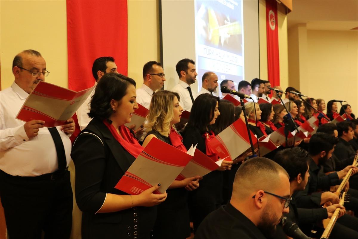 Kastamonu'da akademisyenler, &ouml;ğretmenler i&ccedil;in sahne aldı