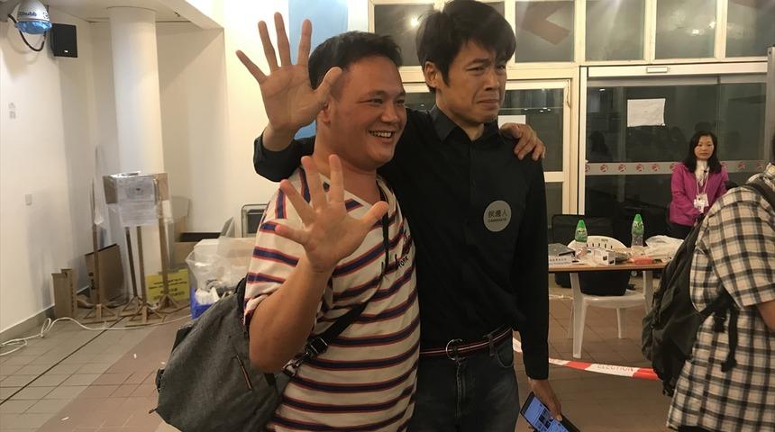 GÜNCELLEME - Protestoların devam ettiği Hong Kong'daki yerel seçimde oy sayım işlemi başladı