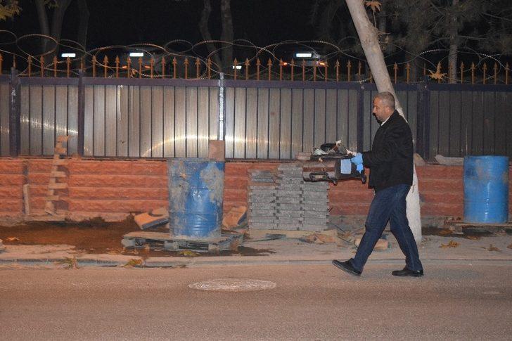 2. Ordu Komutanlığı önünde şüpheli valiz alarmı G2