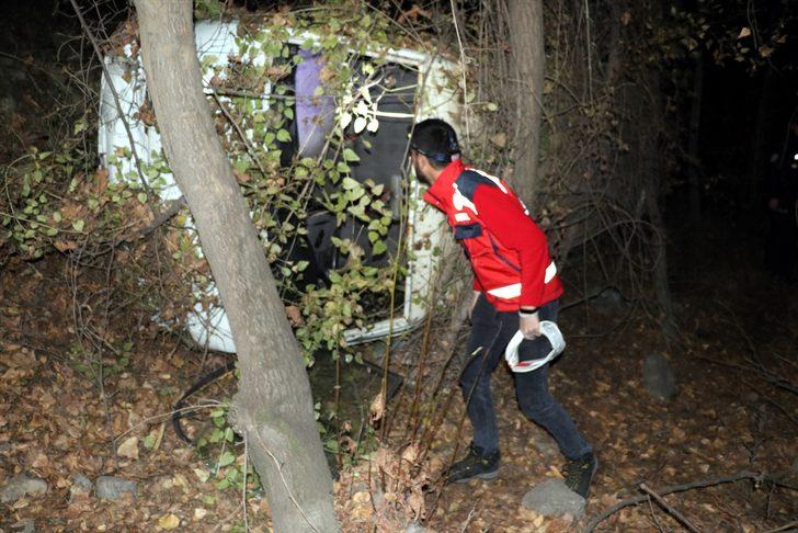 Aracıyla şarampole yuvarlandı arayan polislere 'şehir dışındayım' dedi G3