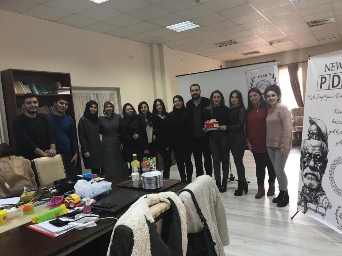 Kars&rsquo;ta Oyun Terapisi, Resim Analizi i&ccedil;erikli at&ouml;lye eğitimi d&uuml;zenledi