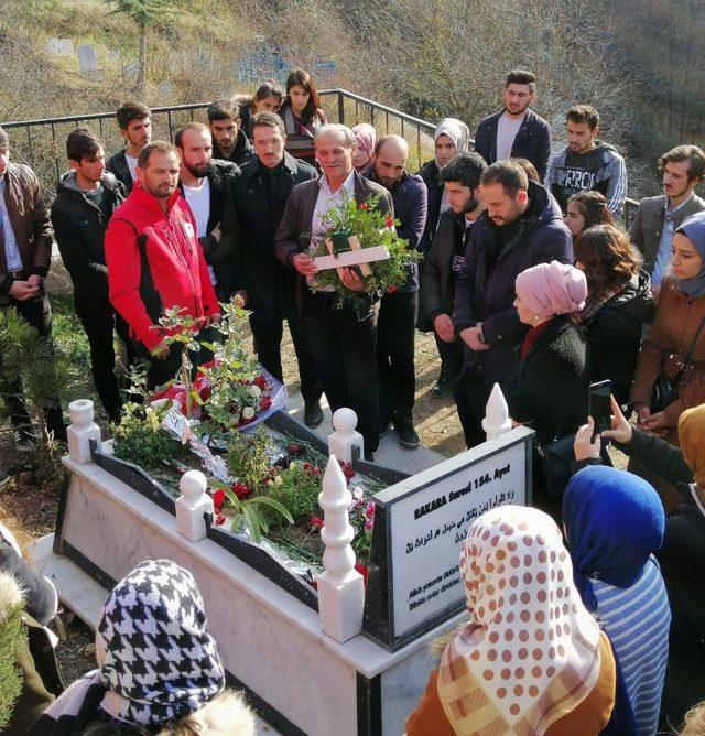 Bayburt TEM, şehit öğretmen Yılmaz’ı unutmadı