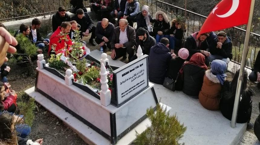 Bayburt TEM, şehit &ouml;ğretmen Yılmaz&rsquo;ı unutmadı