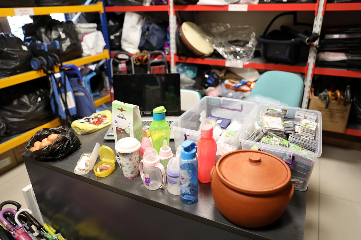 Toplu taşıma ara&ccedil;larında takma diş, g&uuml;ve&ccedil;, yumurta unuttular