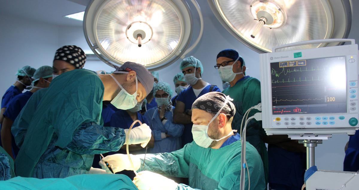 Dudak i&ccedil;inden tiroid ameliyatı ger&ccedil;ekleştirildi