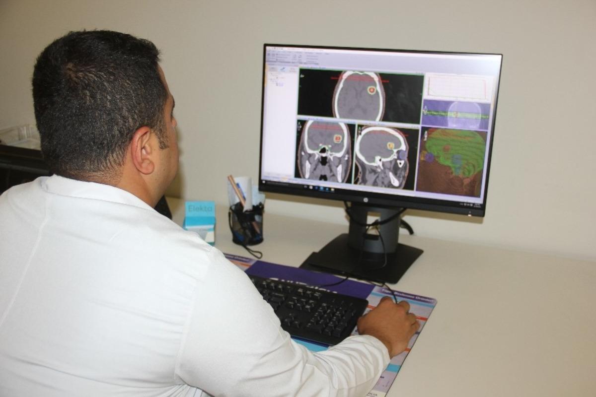 İleri teknoloji cihazlarla kanser tedavisi artık daha kolay