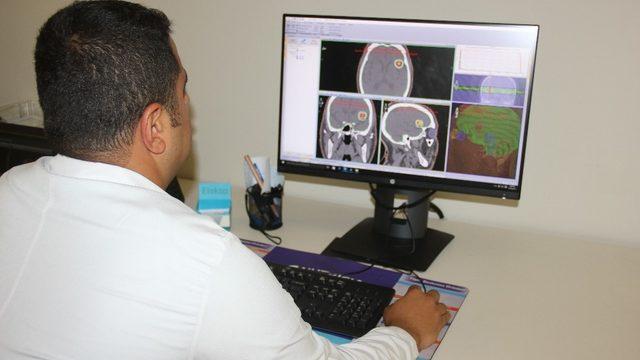 İleri teknoloji cihazlarla kanser tedavisi artık daha kolay