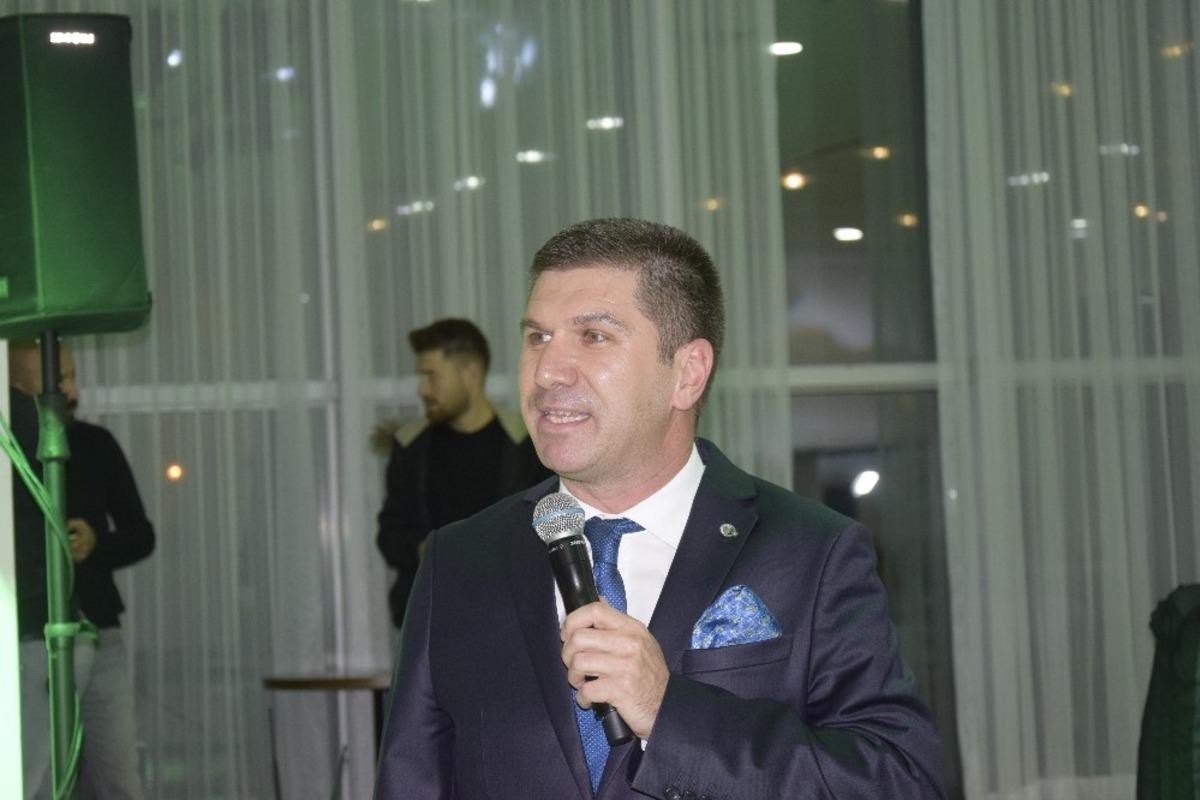 Başkan Ercengiz: "&Ouml;ğretmenlerimizi her zaman &ouml;nemsemeliyiz"