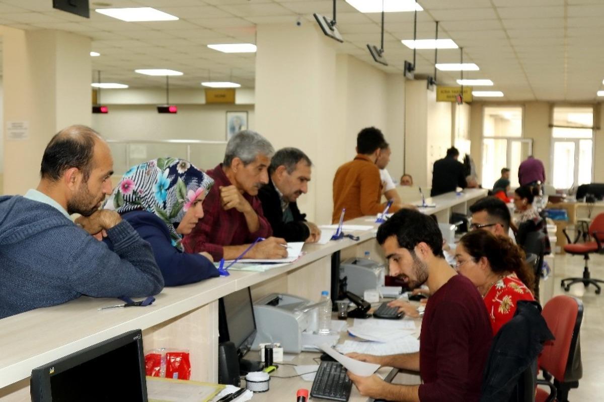 Akdeniz Belediyesinde vezneler hafta sonu a&ccedil;ık olacak