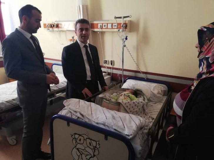 İl Sağlık Müdürü Bedir’den hastalara ziyaret G4