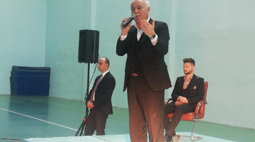 Pasinler&rsquo;de Nihat Hatipoğlu konferansına yoğun ilgi