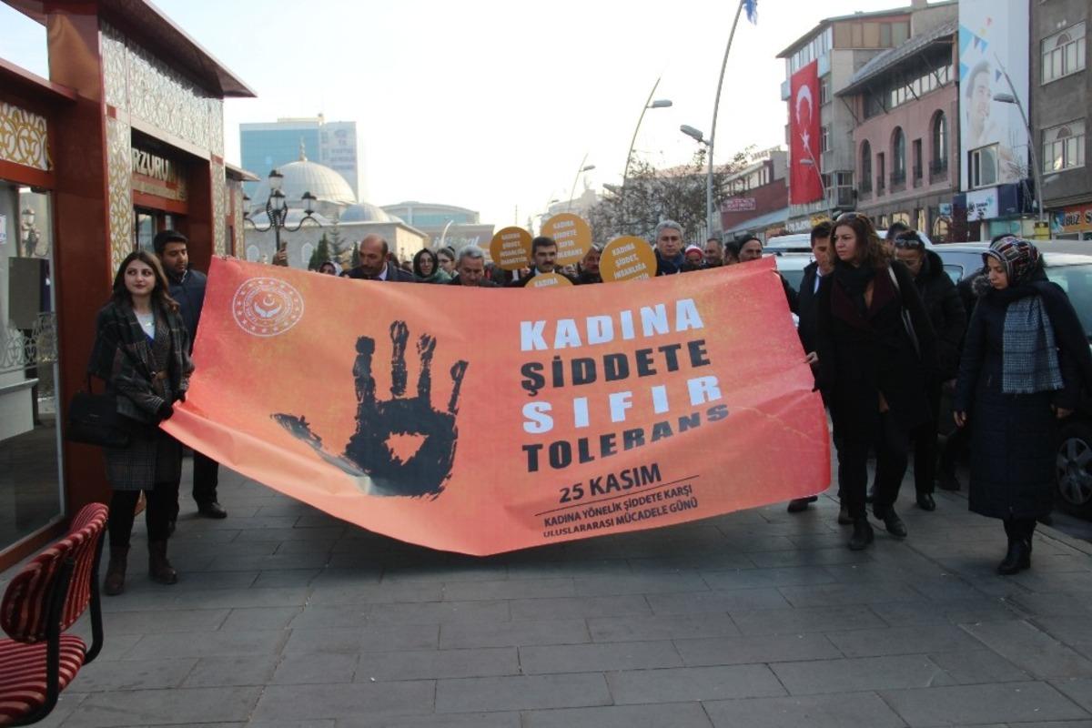 Erzurum &lsquo;Kadına Şiddete Hayır&rsquo; dedi
