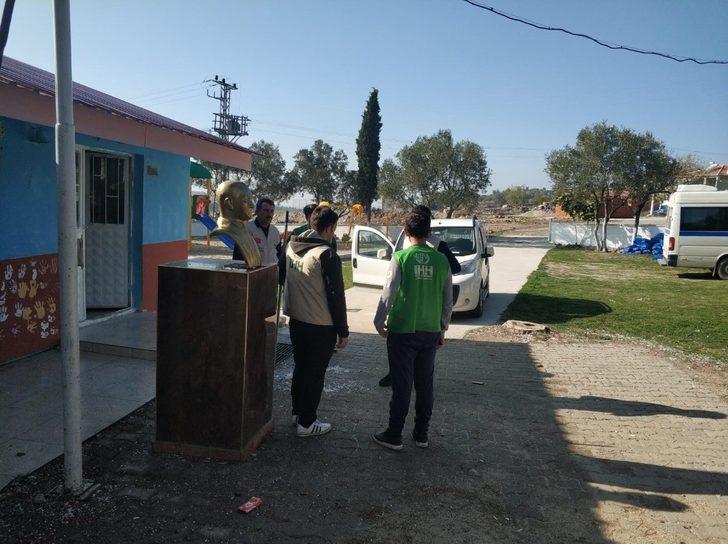 Öğretmenler Gününde köy okulunu boyadılar G3