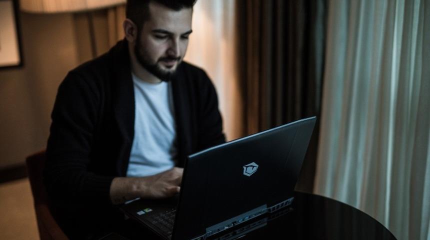 Sosyal medyada çevrim içi tacize dikkat