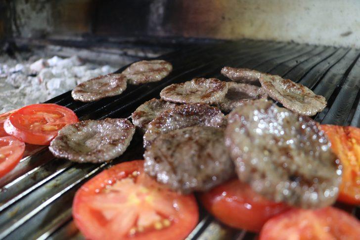 Sivas köftesi tarifi: Yapımında sadece et ve tuz kullanılıyor, 2019 yılında satış rekoru kırıldı G3