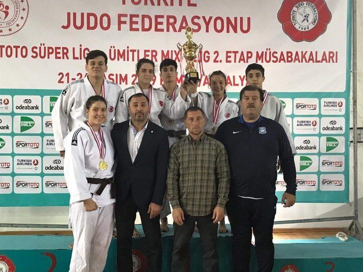 Yunusemre Belediyespor judoda 1. Lige yükseldi G3