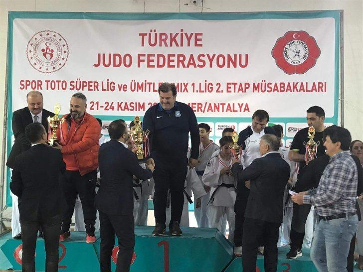 Yunusemre Belediyespor judoda 1. Lige yükseldi G4