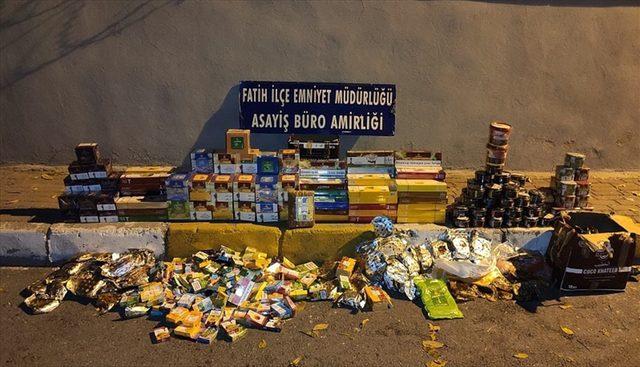 İstanbul'da 303 kilogram kaçak nargile tütünü ele geçirildi<br />
