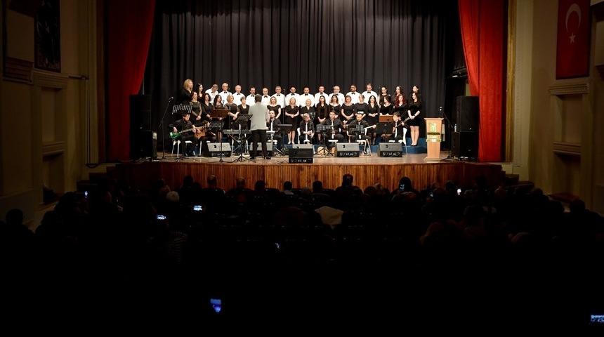 &Ouml;ğretmenler G&uuml;n&uuml; &ouml;zel konseri