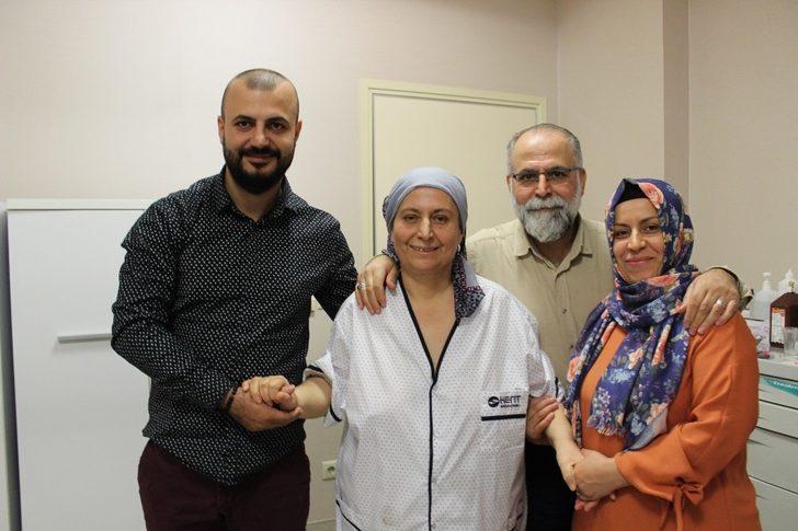 Kanserli kadına aynı anda 11,5 saatlik 2 büyük operasyon G1