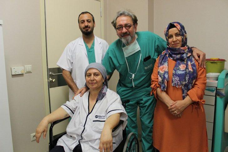 Kanserli kadına aynı anda 11,5 saatlik 2 büyük operasyon G2