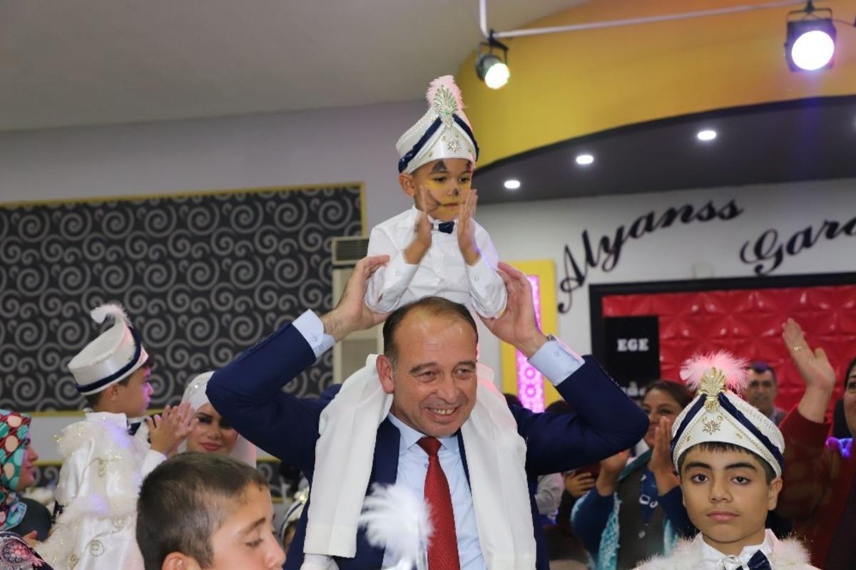 Turgutlu&rsquo;da toplu s&uuml;nnet merasimi