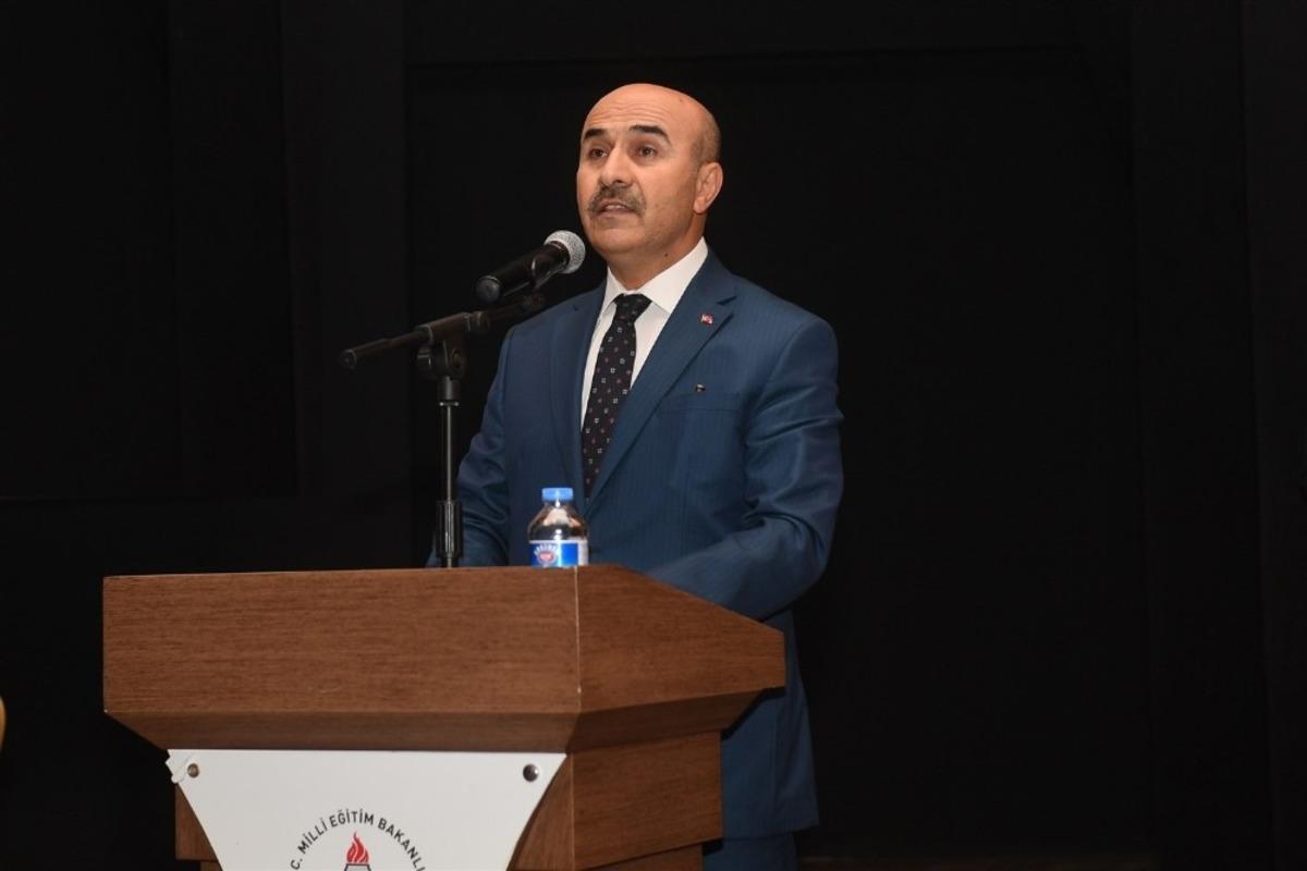 Vali Demirtaş&rsquo;tan &ouml;ğretmenlere: "&Ccedil;alışmaktan, &uuml;retmekten vazge&ccedil;meyin"