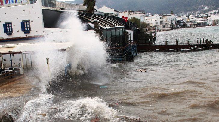 Muğla'yı fırtına vurdu! Şiddetli geldi, hayat kabusa döndü G1