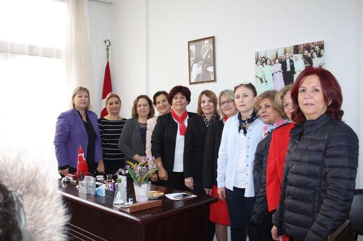 Habibe Gürer; “Son 11 yılda bir stadyum dolusu kadın öldürüldü” G2