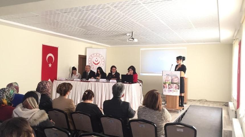 Nevşehir&rsquo;de Kadına Şiddetle M&uuml;cadele G&uuml;n&uuml; programı d&uuml;zenlendi