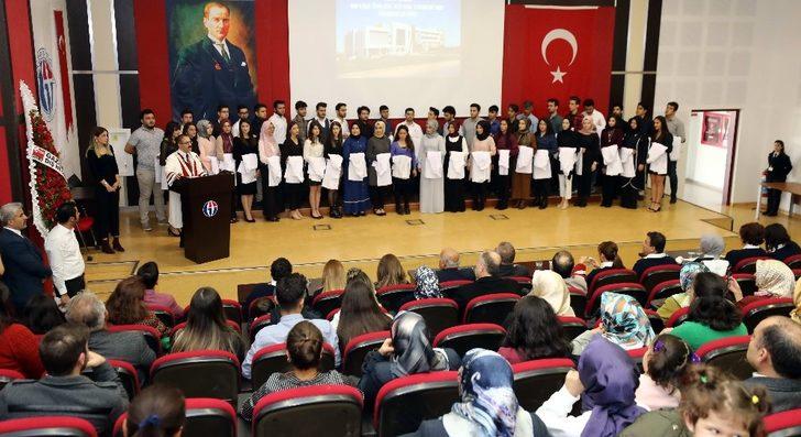 Dünya Diş Hekimleri Günü’nde beyaz önlük giydiler G4