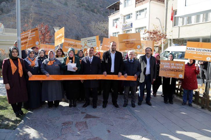 Gümüşhane’de kadına yönelik şiddetle mücadele için yürüdüler G3