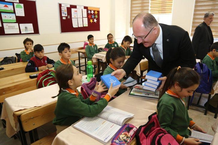 Türkçe’nin doğru konuşulması için sözlük seferberliği G1