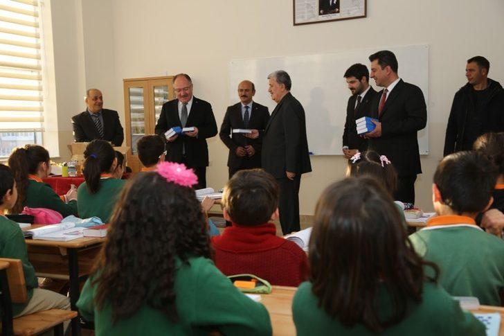 Türkçe’nin doğru konuşulması için sözlük seferberliği G5