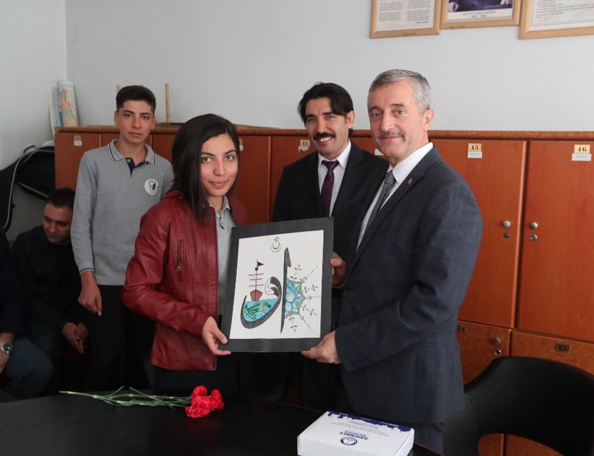 Başkan Mehmet Tahmazoğlu &ouml;ğretmenleri ziyaret etti