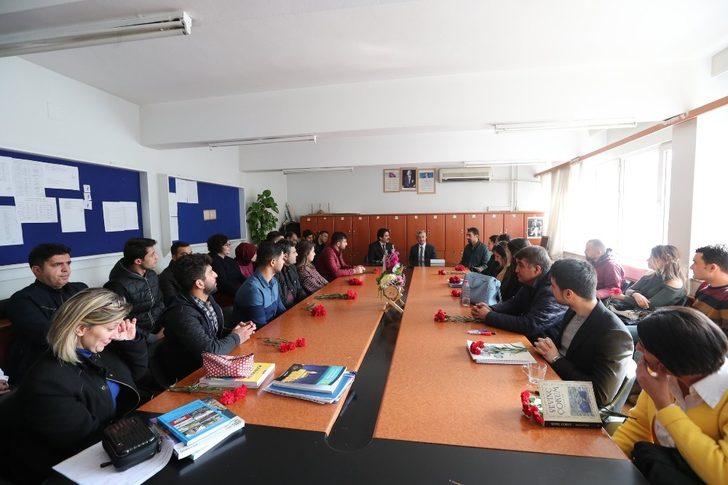 Başkan Mehmet Tahmazoğlu öğretmenleri ziyaret etti G2