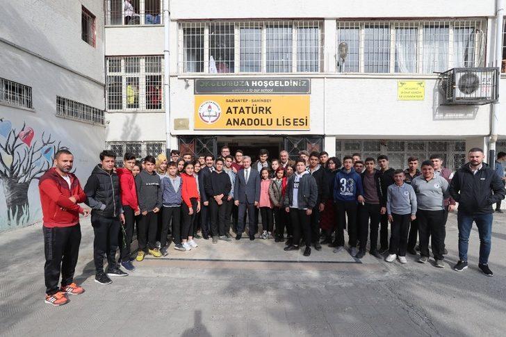 Başkan Mehmet Tahmazoğlu öğretmenleri ziyaret etti G4