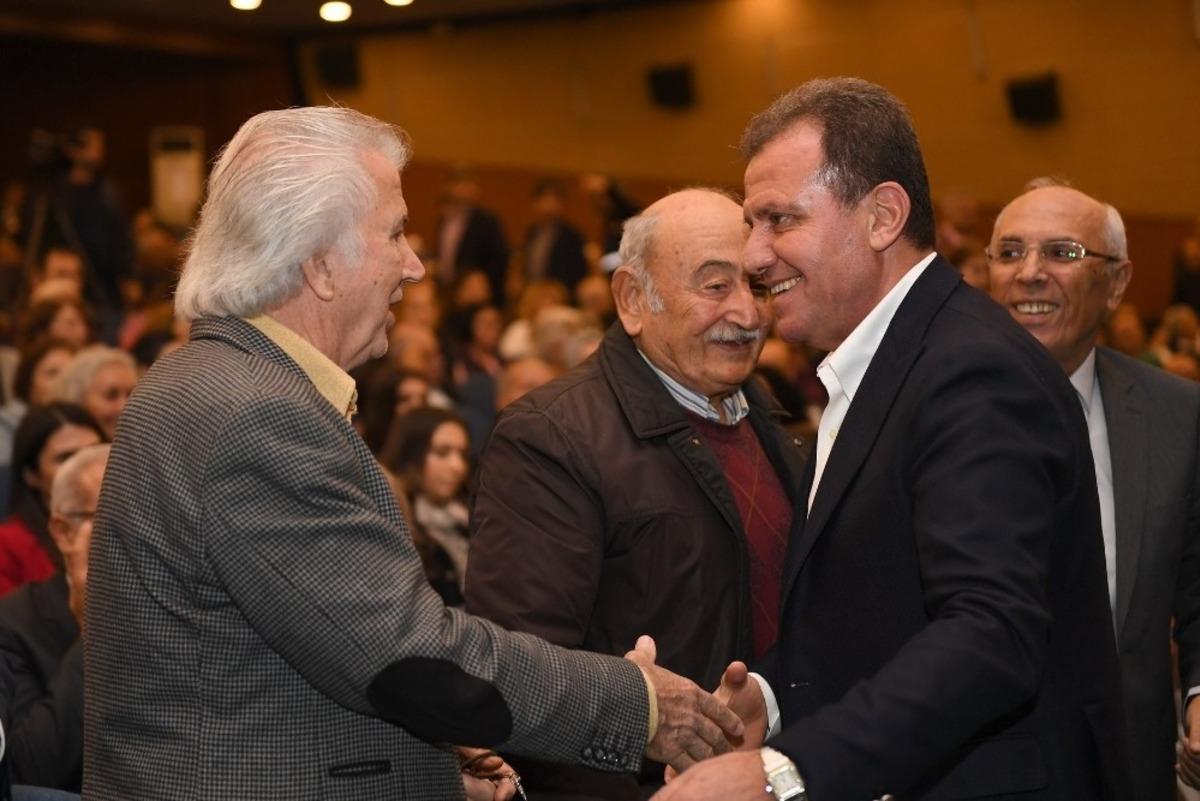 Başkan Se&ccedil;er&rsquo;e &rsquo;&Ouml;ğretmenler G&uuml;n&uuml;&rsquo; s&uuml;rprizi