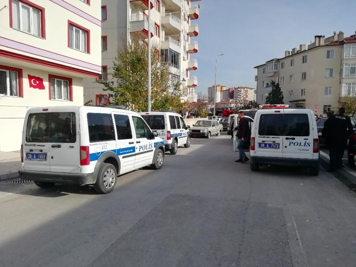 Turgut Reis mahallesindeki yangın itfaiye ekiplerini harekete ge&ccedil;irdi