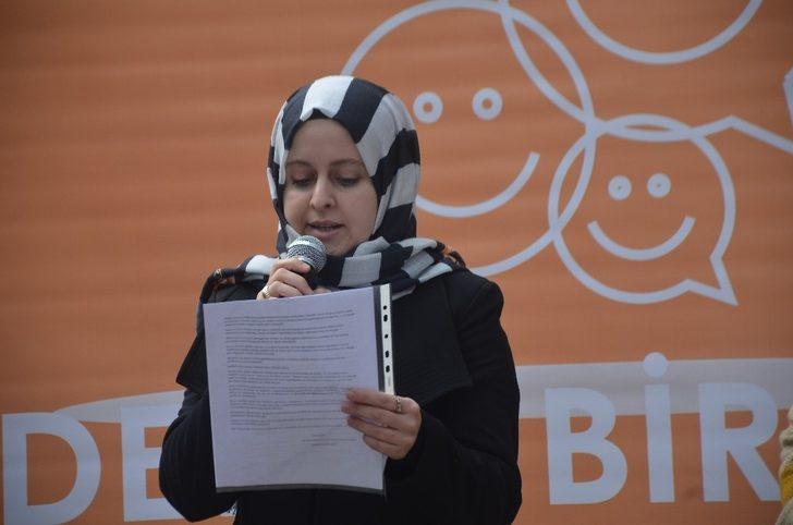 AK Kadınlardan Kadına Yönelik Şiddetle Mücadele Uluslararası Dayanışma Günü açıklaması G3