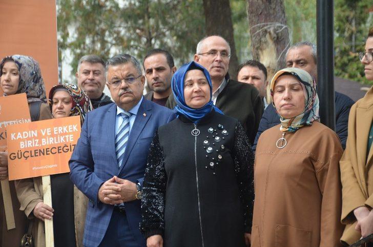 AK Kadınlardan Kadına Yönelik Şiddetle Mücadele Uluslararası Dayanışma Günü açıklaması G4