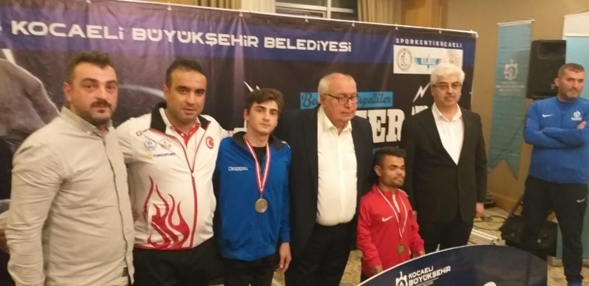 Bedensel engelli Muhammet T&uuml;rkiye ikincisi oldu